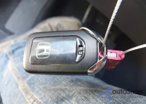 2019 Honda Passport Touring z USA, uszkodzony, nr VIN 5FNYF8H97KB004537